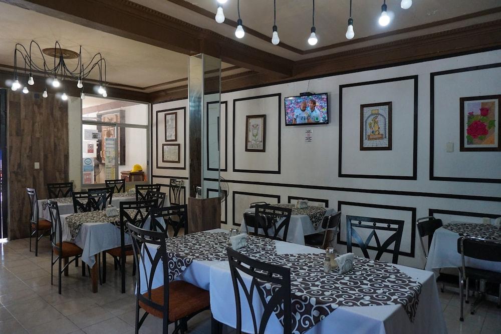 צ'טומאל Hotel Real Azteca מראה חיצוני תמונה