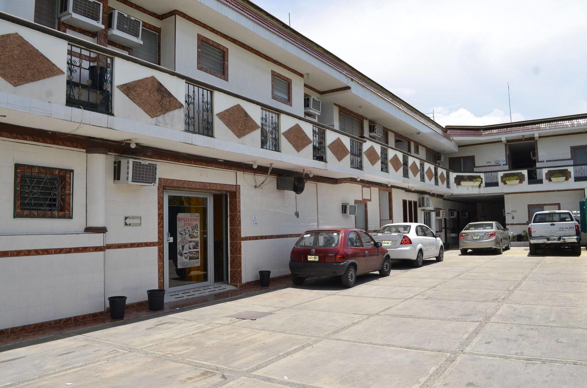 צ'טומאל Hotel Real Azteca מראה חיצוני תמונה